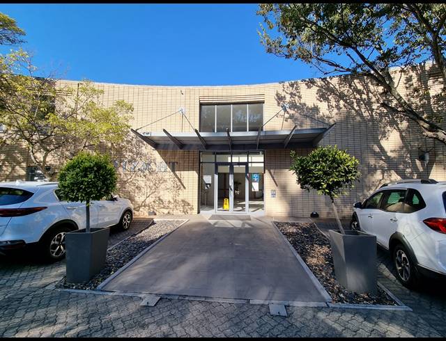 430M² OFFICE TO LET IN PLATTEKLOOF 2